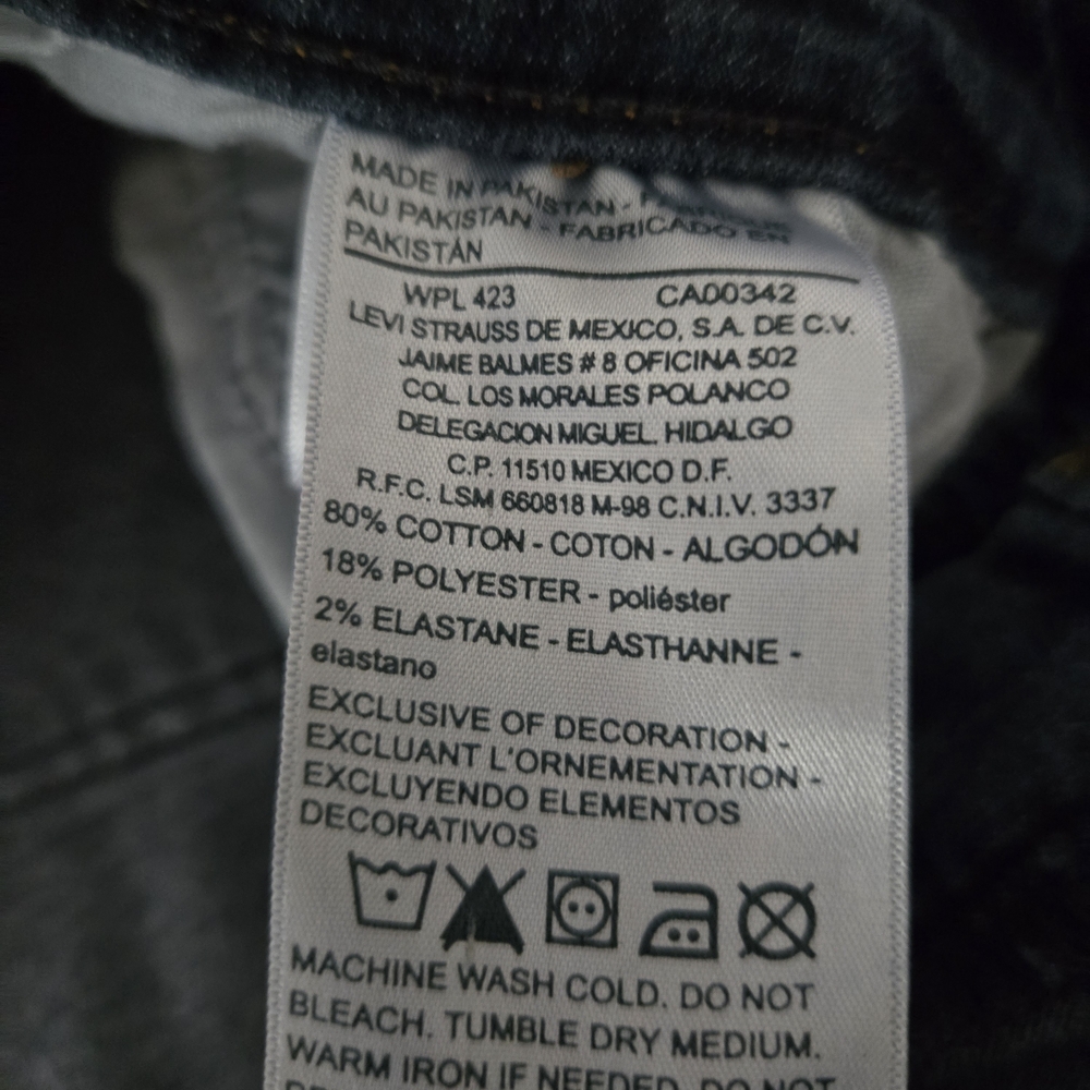 💚 2/$12 or 3/$17 Levi's Signature Women's Modern Capri Stretch Indigo Jeans - Picture 4 of 6
